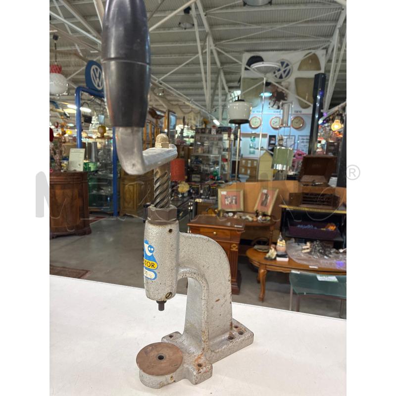 PERFORATORE OCCHIELLATRICE | Mercatino dell'Usato Teramo 2