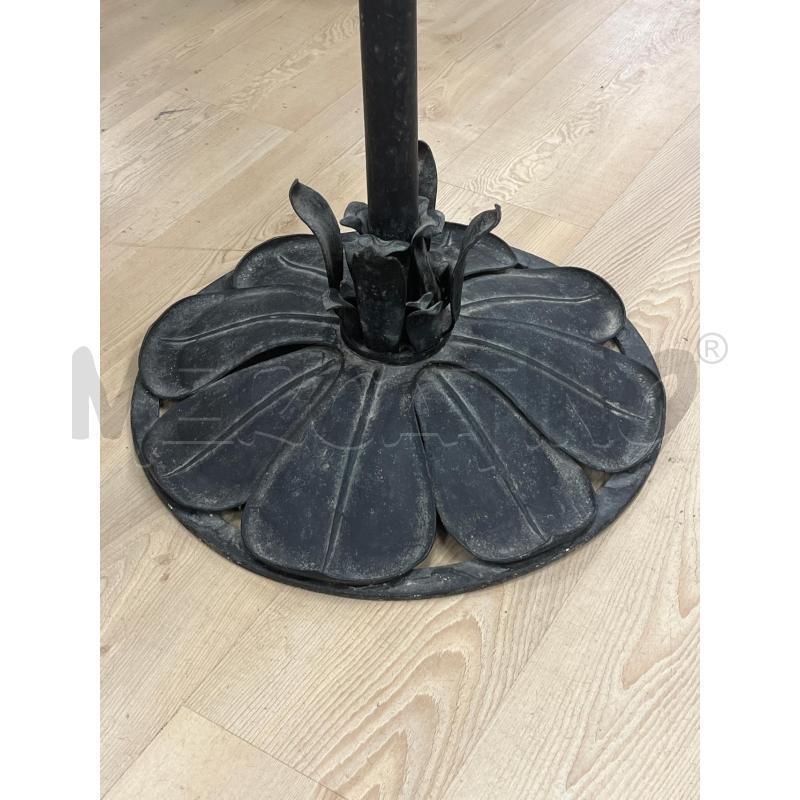 PIANTANA LEGGIO DA BANDA . IN FERRO BATTUTO EPOCA. NERO DECORO FOGLIE H. CIRCA 260CM | Mercatino dell'Usato Teramo 2