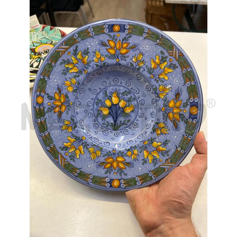 PIATTO FAENZA ODISSEA FIORE BLU TULIPANI DIAM 26CM | Mercatino dell'Usato Teramo 1