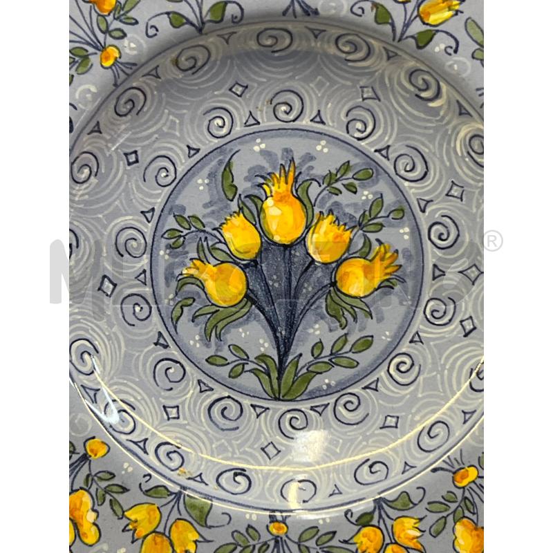 PIATTO FAENZA ODISSEA FIORE BLU TULIPANI DIAM 26CM | Mercatino dell'Usato Teramo 2