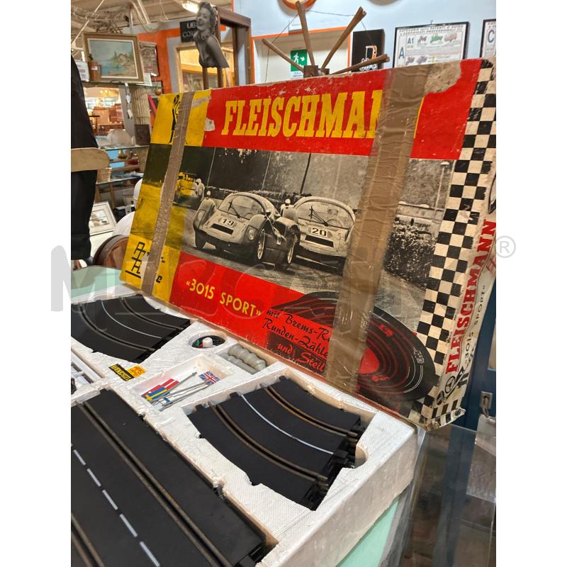 PISTA AUTO FLEISHMANN 3015 SPORT IN SCATOLA ANNI 60 | Mercatino dell'Usato Teramo 4