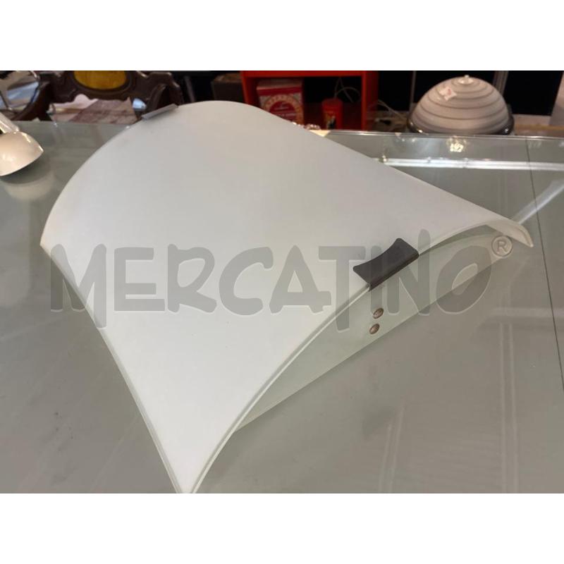 PLAFONIERA VETRO SATINATO BIANCO CURVO DESIGN  | Mercatino dell'Usato Teramo 5