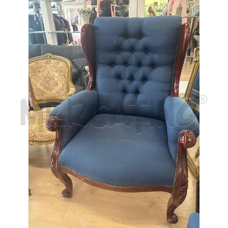 POLTRONA BERGERE IN LEGNO MASSELLO RIVESTIMENTO BLU + POGGIAPIEDI | Mercatino dell'Usato Teramo 1