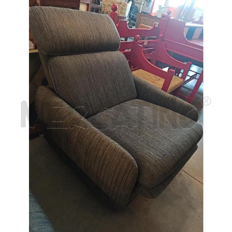 POLTRONA BUSNELLI GRIGIO DESIGN RECLINER  | Mercatino dell'Usato Teramo 3