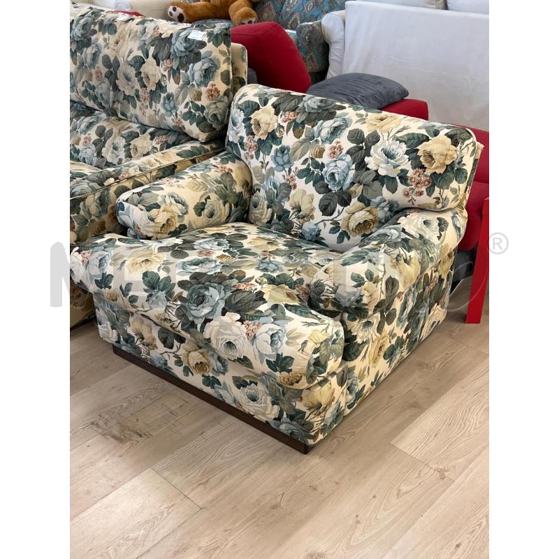 POLTRONA IN LEGNO MASSELLO RIVESTIMENTO IMBOTTITA STOFFA | Mercatino dell'Usato Teramo 1