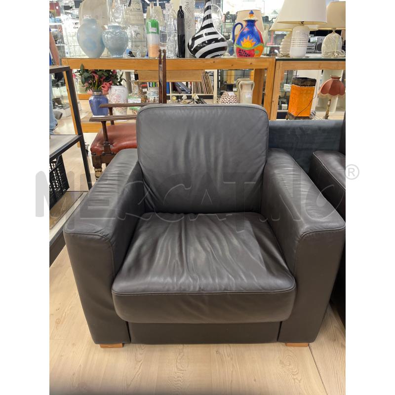 POLTRONA IN PELLE NERA 1 POSTO | Mercatino dell'Usato Teramo 1