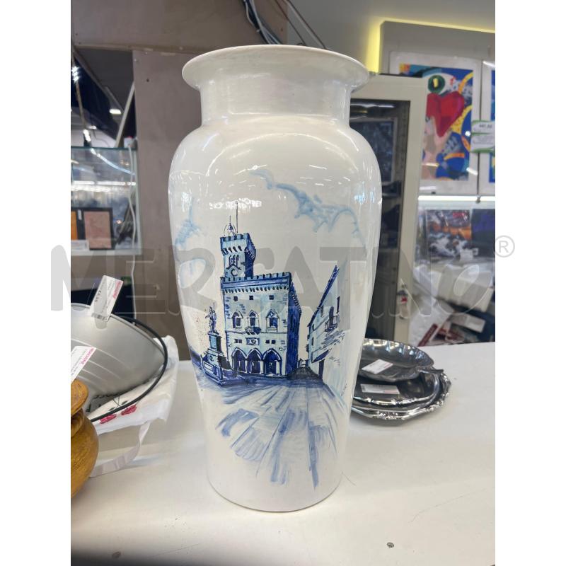 PORTA OMBRELLI CERAMICA BIANCO DIPINTO BLU PIAZZA | Mercatino dell'Usato Teramo 1