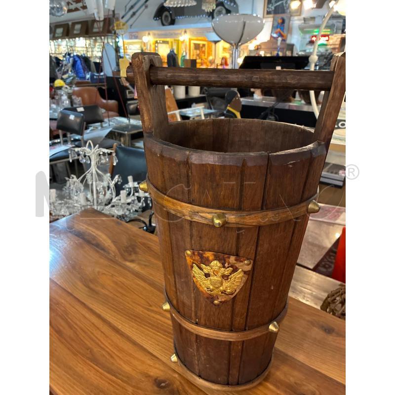 PORTA OMBRELLI IN LEGNO RUSTICO CON MANICO E STEMMA  | Mercatino dell'Usato Teramo 5