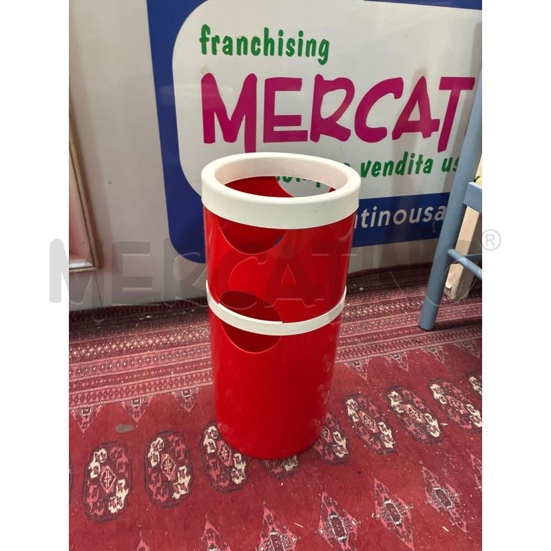 PORTA OMBRELLI VINTAGE LAR PLASTICA ROSSO E BIANCO | Mercatino dell'Usato Teramo 1