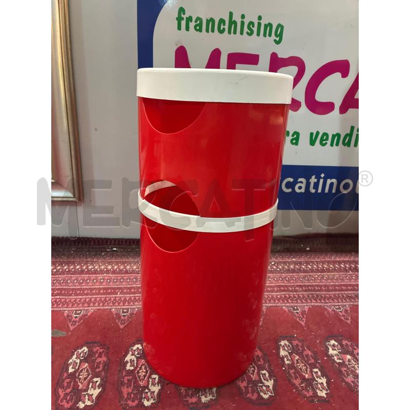 PORTA OMBRELLI VINTAGE LAR PLASTICA ROSSO E BIANCO | Mercatino dell'Usato Teramo 2