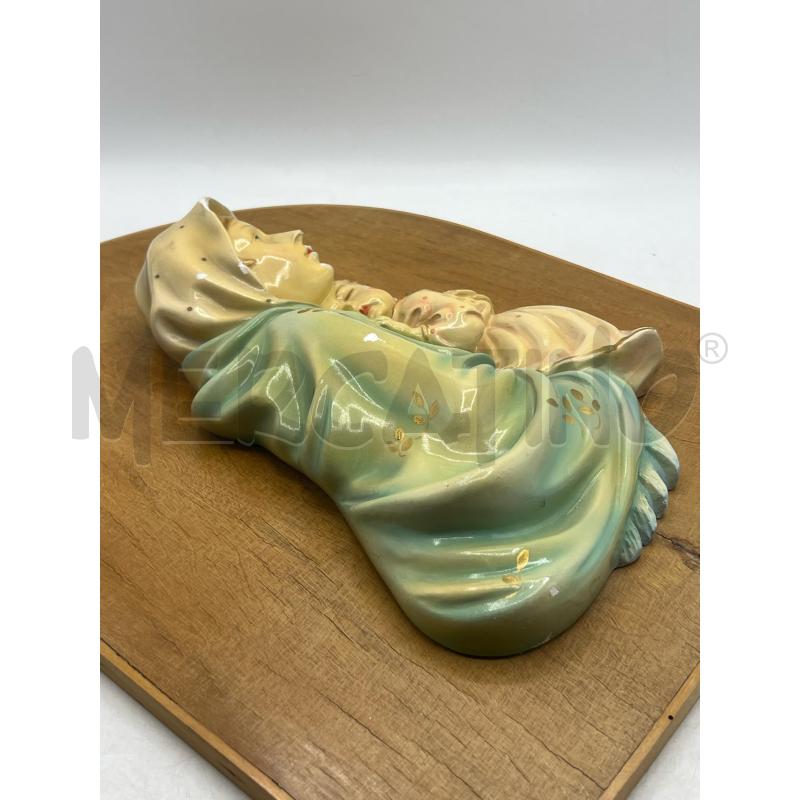 QUADRO ALTORILIEVO RELIGIOSO IN CERAMICA SU BASE LEGNO VINTAGE - DIFETTI | Mercatino dell'Usato Teramo 3