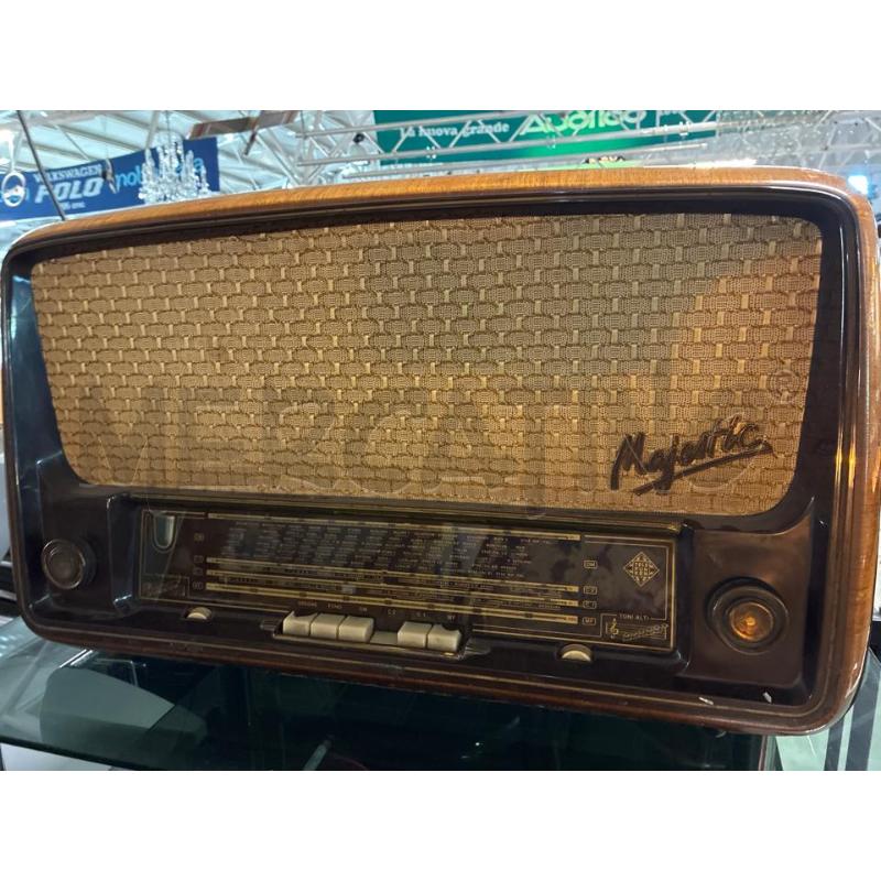 RADIO A VALVOLE TELEFUNKEN MAJESTIC 1955 EPOCA IN LEGNO - MOLTO RARA | Mercatino dell'Usato Teramo 3