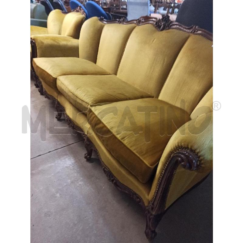 SALOTTO NOSTALGIA DIVANO + 2 POLTRONE LEGNO INTAGLIATO STOFFA VELLUTO GIALLINA | Mercatino dell'Usato Teramo 5