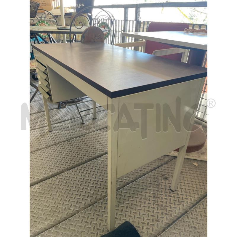 SCRIVANIA DATTILO UFFICIO METALLO GRIGI CON CASSETTTINI ANNI 70 | Mercatino dell'Usato Teramo 4