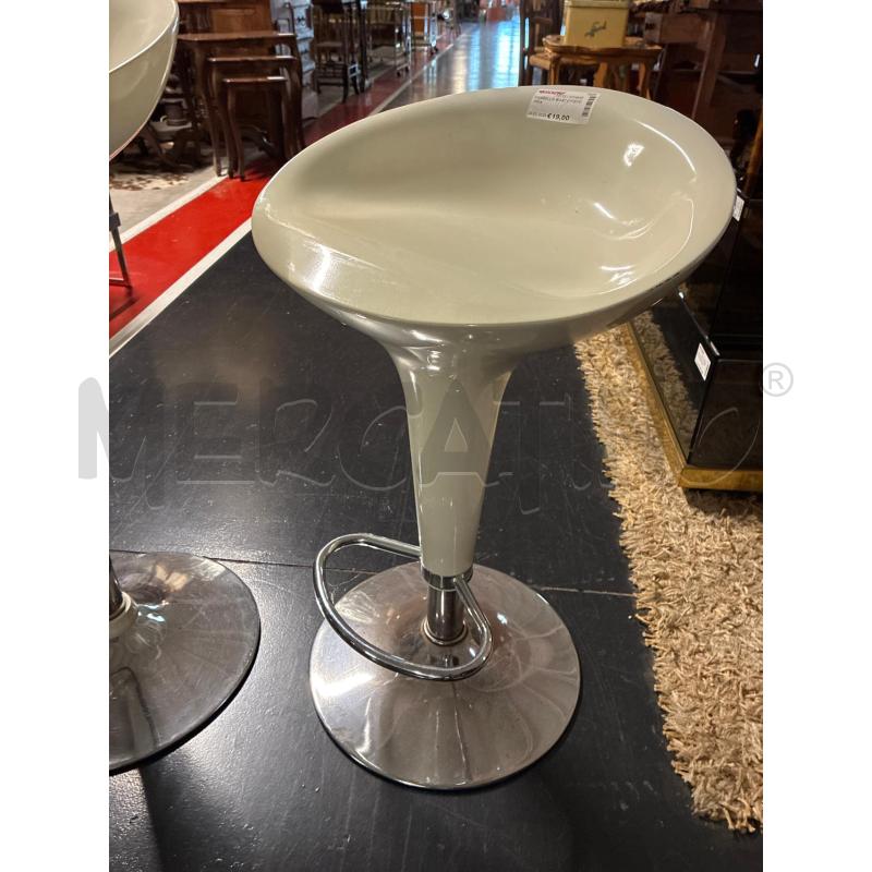 SGABELLO BIANCO PIEDE INOX | Mercatino dell'Usato Teramo 3