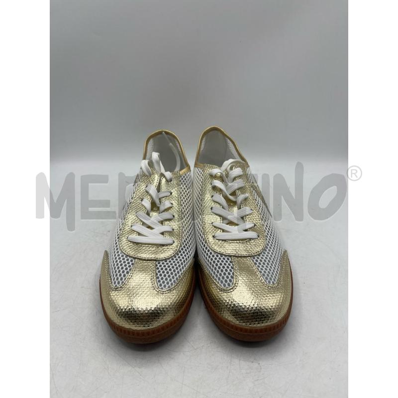 SNEAKERS DONNA LOLA CASADEMUNT TRAFORATE BIANCHE E DORATE | Mercatino dell'Usato Teramo 1
