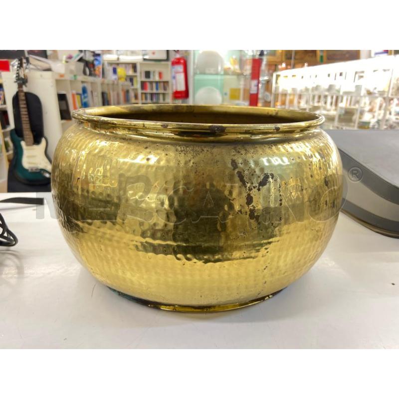 SOTTO VASO GRANDE IN OTTONE BATTUTO | Mercatino dell'Usato Teramo 1