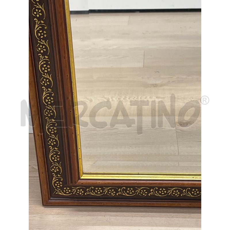 SPECCHIO CORNICE LEGNO LAVORATA E MOLATA 70X60 | Mercatino dell'Usato Teramo 3