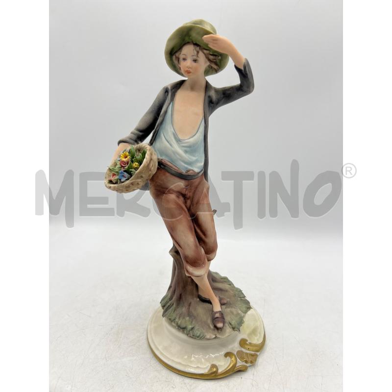 STATUETTA CAPODIMONTE RAGAZZO CONTADINO CESTO FIORI | Mercatino dell'Usato Teramo 1