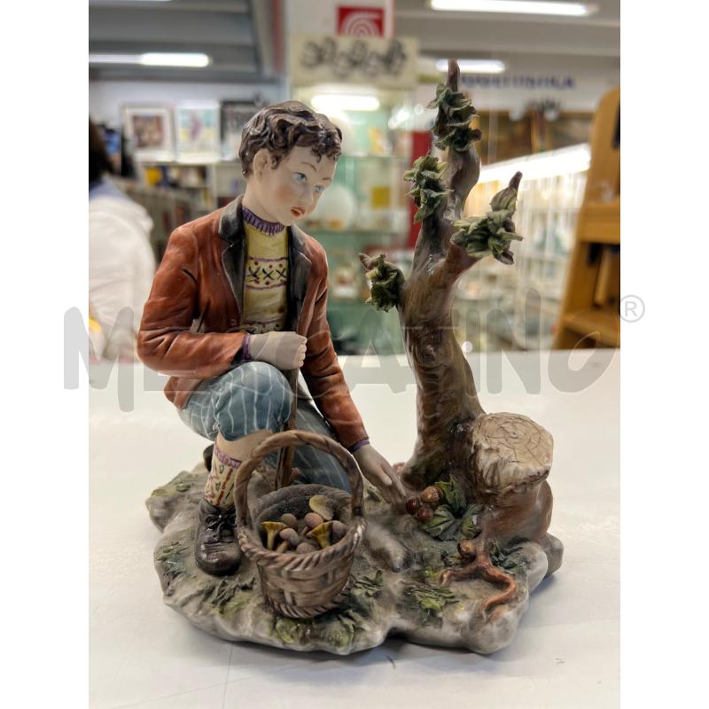 STATUETTA CAPODIMONTE RAGAZZO RACCOGLITORE DI FUNGHI | Mercatino dell'Usato Teramo 1