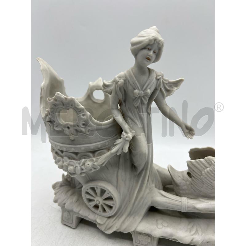 STATUETTA PORCELLANA BIANCA DAMA CON BIGA E PAPERA | Mercatino dell'Usato Teramo 3