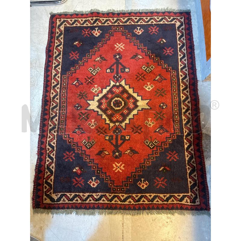 TAPPETO ORIENTALE IN LANA FONDO ROSSO E BLU 106X140  | Mercatino dell'Usato Teramo 1