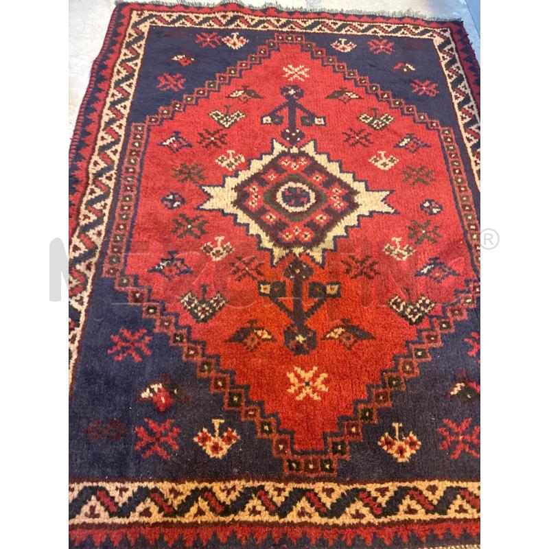 TAPPETO ORIENTALE IN LANA FONDO ROSSO E BLU 106X140  | Mercatino dell'Usato Teramo 2