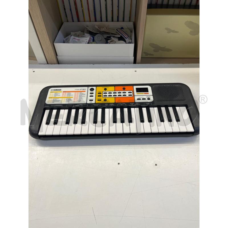 TASTIERA MUSICALE YAMAHA PSS F30 | Mercatino dell'Usato Teramo 1