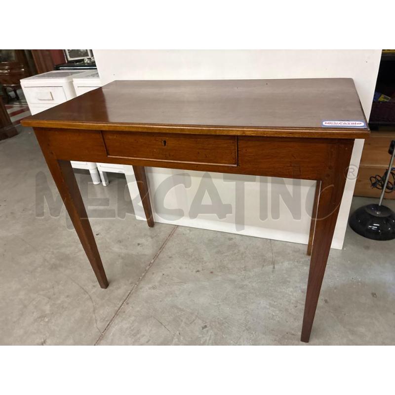 TAVOLINETTO LEGNO MASSELO 4 PIEDI RETTANGOLARE CON CASSETTINO | Mercatino dell'Usato Teramo 1
