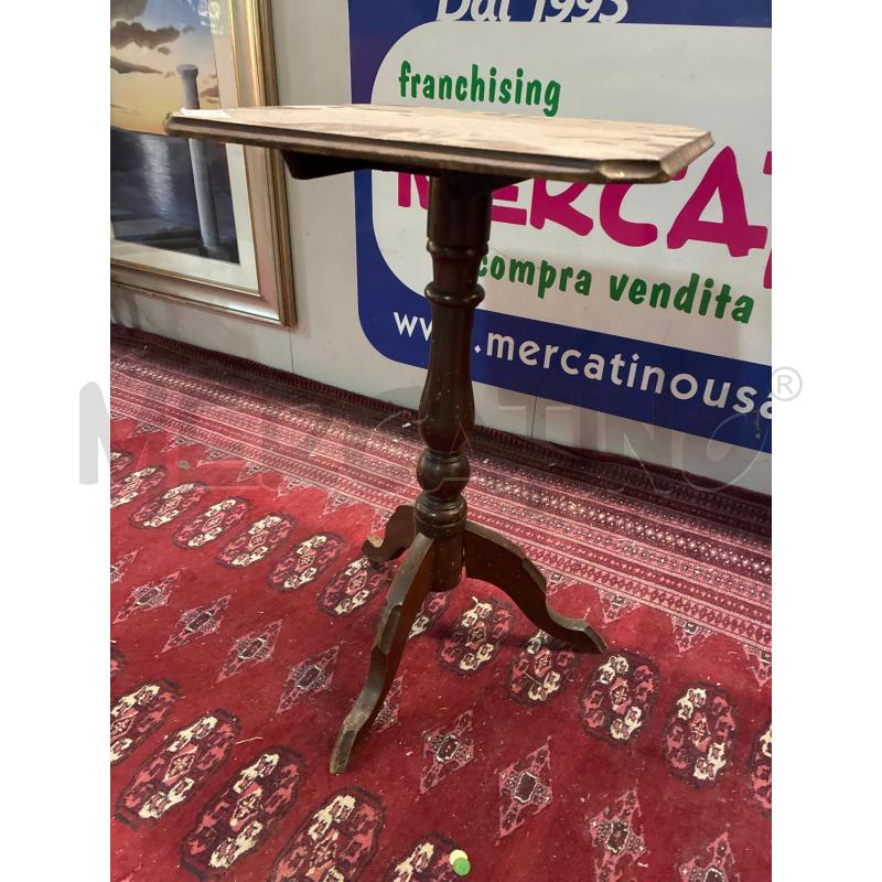 TAVOLINETTO SALOTTO PIEDE TORNITO LEGNO 3 ZAMPE. DA RESTAURARE | Mercatino dell'Usato Teramo 2
