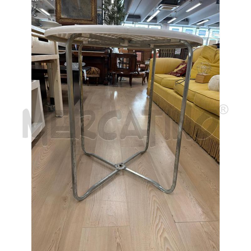 TAVOLINO RICHIUDIBILE TONDO BASE METALLO CROMATO + PLASTICA BIANCO | Mercatino dell'Usato Teramo 3