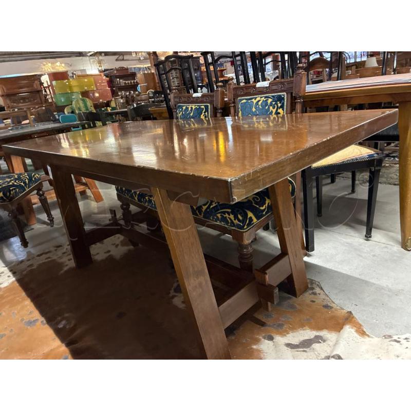 TAVOLO RETTANGOLARE FRATINO IN LEGNO MASSELLO PRESENTA DIFETTI | Mercatino dell'Usato Teramo 2