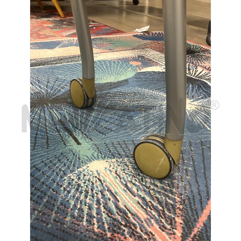 TAVOLO TONDO CALLIGARIS CON ROTELLE MOD OLIVIA | Mercatino dell'Usato Teramo 4