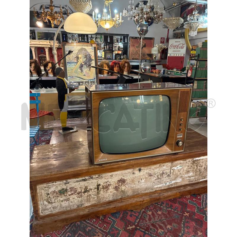 TELEVISORE D'EPOCA GRUNDIG MONOMAT BIANCO NERO NON TESTATO | Mercatino dell'Usato Teramo 1