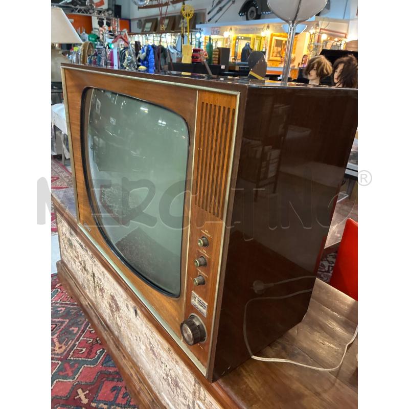 TELEVISORE D'EPOCA GRUNDIG MONOMAT BIANCO NERO NON TESTATO | Mercatino dell'Usato Teramo 4