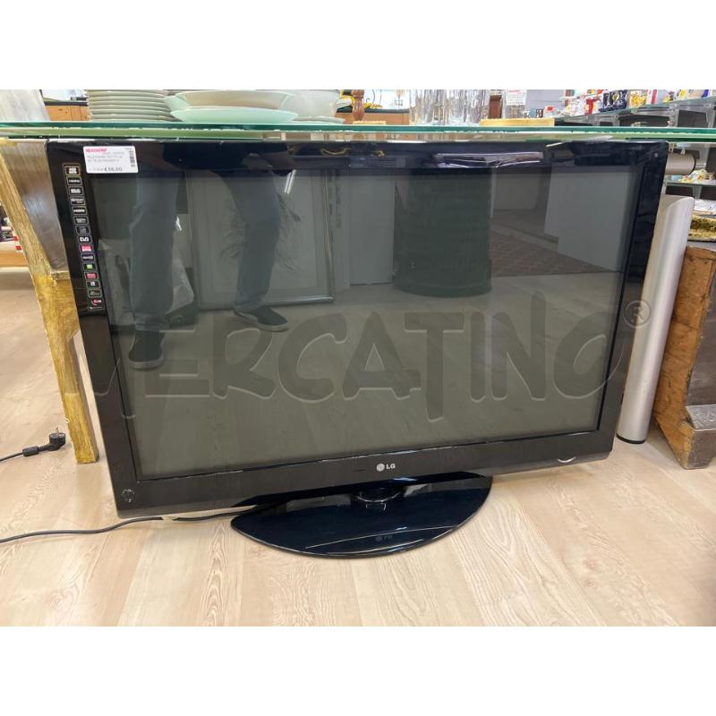 TELEVISORE PIATTO LG NO TELECOMANDO NO DECODER | Mercatino dell'Usato Teramo 1
