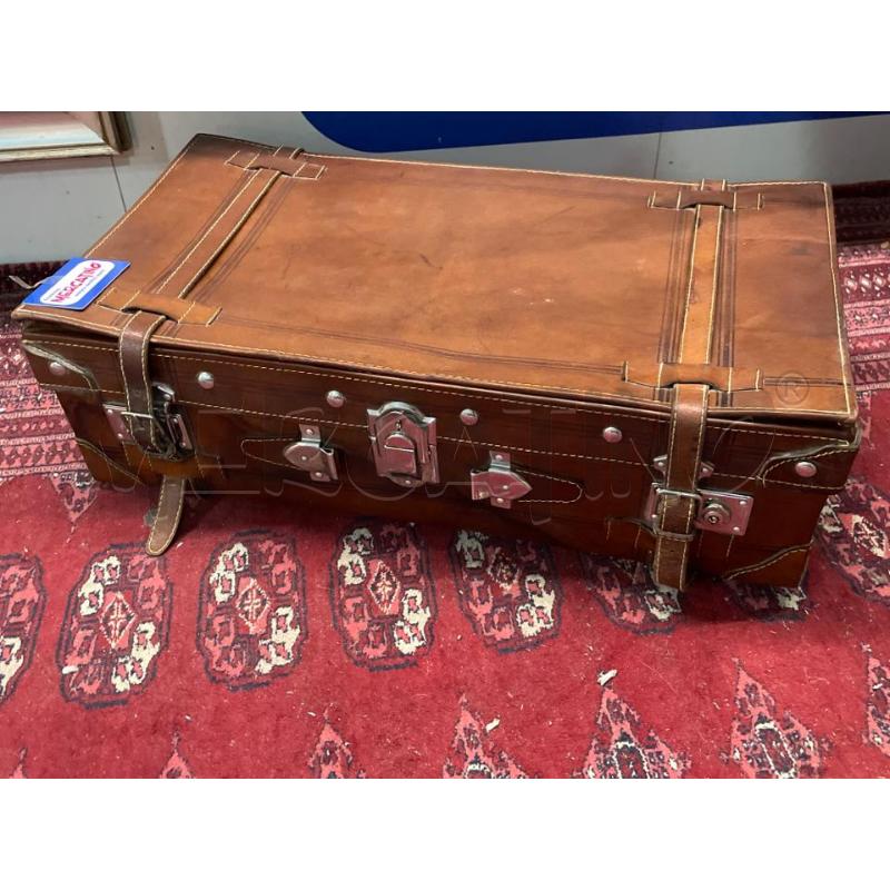 VALIGIA BAULETTO DA VIAGGIO VINTAGE IN CUOIO RIGIDO - ESTENSIBILE - CHISURUE METALLO | Mercatino dell'Usato Teramo 1