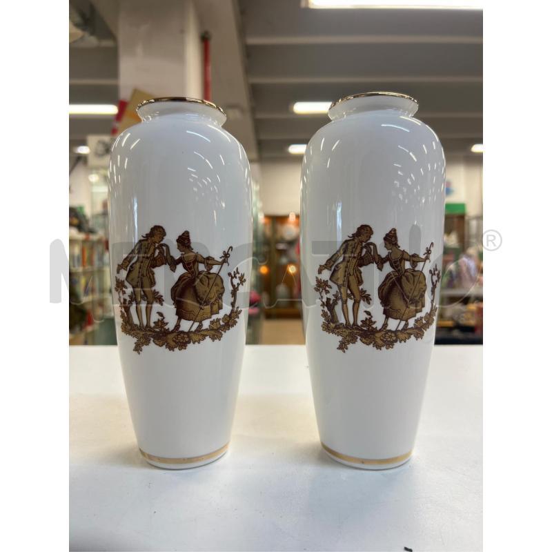 VASI COPPIA PORCELLANA JAPAN BIANCO DORATO SCENA CLASSICA | Mercatino dell'Usato Teramo 1