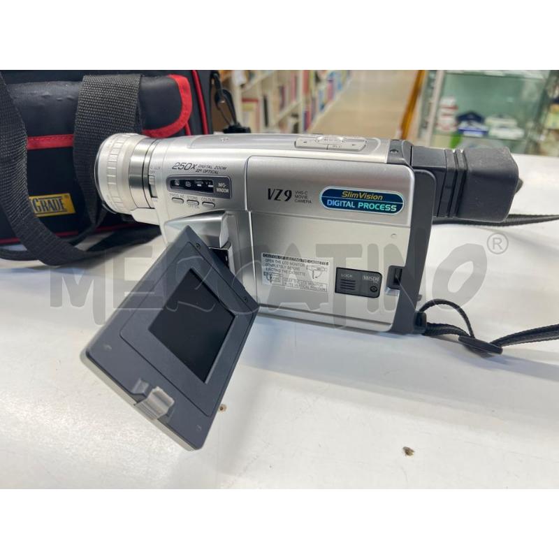 VIDEO CAMERA PANASONIC NV VZ9 VHSC | Mercatino dell'Usato Teramo 1