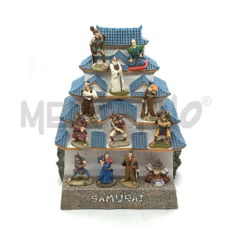 ACTION FIGURE SAMURAI IN MATERIALE SIMIL RESINA DIPINTO | Mercatino dell'Usato Moncalieri bengasi 1