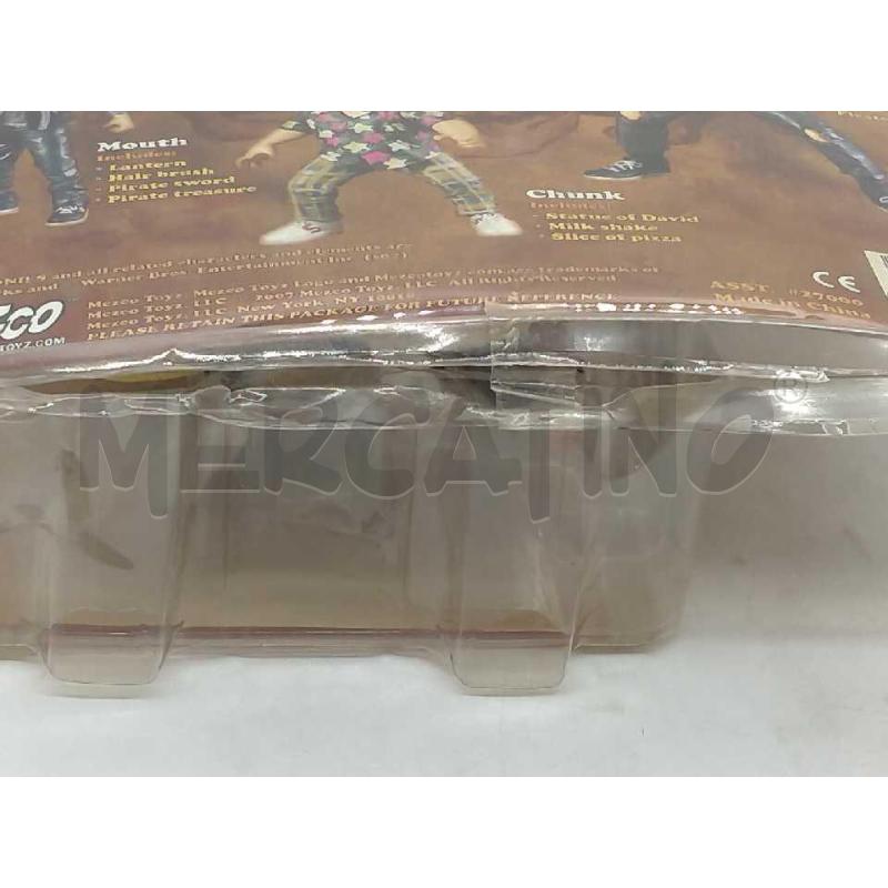 ACTION FIGURE THE GOONIES MIKEY MEZCO TOYS SCATOLA APERTA  | Mercatino dell'Usato Moncalieri bengasi 3