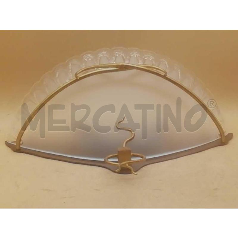 APPLIQUE STRUTTURA METALLO DORATO E VETRO MOLATO OPACO  | Mercatino dell'Usato Moncalieri bengasi 1