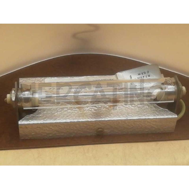 APPLIQUE STRUTTURA METALLO DORATO E VETRO MOLATO OPACO  | Mercatino dell'Usato Moncalieri bengasi 3