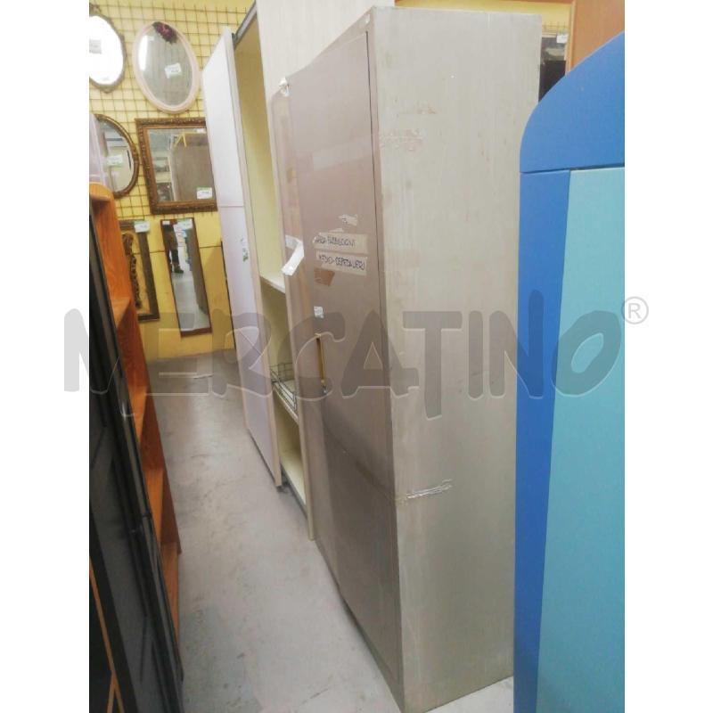 ARMADIETTO METALLO 2 ANTE DA ESTERNO GRIGIO | Mercatino dell'Usato Moncalieri bengasi 1