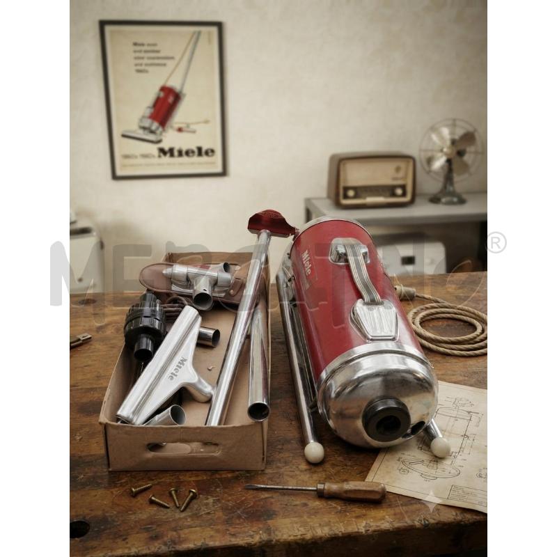 ASPIRA POLVERE VINTAGE ESPOSITIVO MIELE MID CENTURY | Mercatino dell'Usato Moncalieri bengasi 1