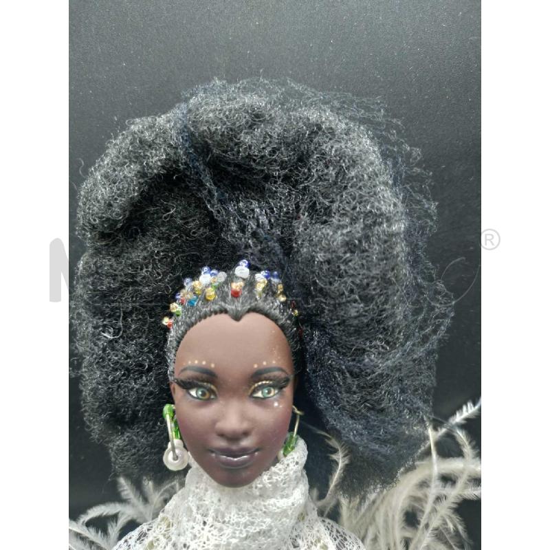 BARBIE AFRICAN QUEEN BY BYRON LARS | Mercatino dell'Usato Moncalieri bengasi 2