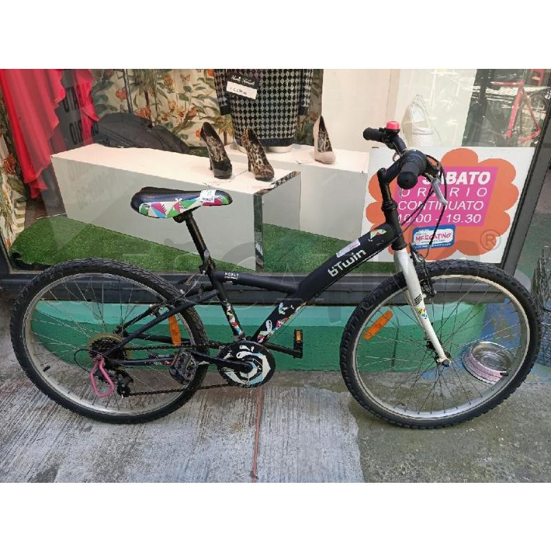 BICICLETTA DONNA/RAGAZZA DECATHLON NERA FIORI  | Mercatino dell'Usato Moncalieri bengasi 1