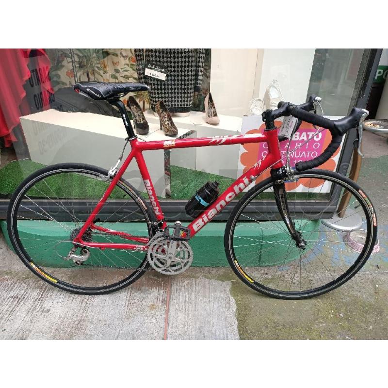 BICICLETTA UOMO CORSA BIANCHI TELAIO ROSSO | Mercatino dell'Usato Moncalieri bengasi 1