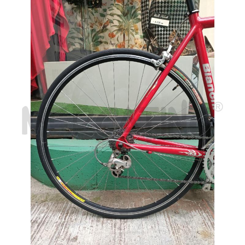 BICICLETTA UOMO CORSA BIANCHI TELAIO ROSSO | Mercatino dell'Usato Moncalieri bengasi 2