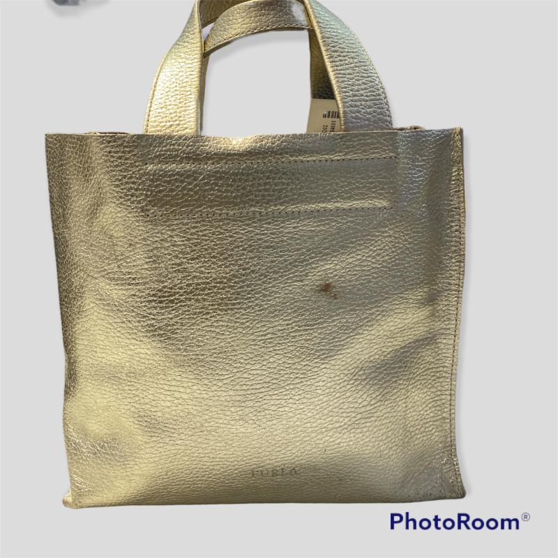 BORSA DONNA FURLA DORATA DUE MANICI MEDIA | Mercatino dell'Usato Moncalieri  bengasi